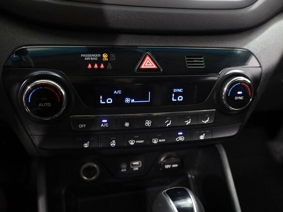 2018 Hyundai Tucson III, серебристый, 2170000 рублей - вид 13