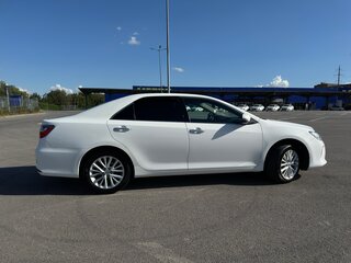2014 Toyota Camry VII (XV50) Рестайлинг, белый, 1750000 рублей, вид 5