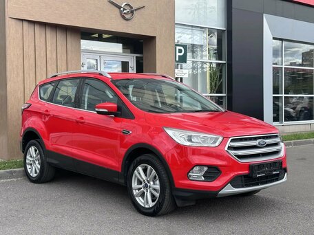 2018 Ford Kuga II Рестайлинг, красный, 1560000 рублей, вид 1