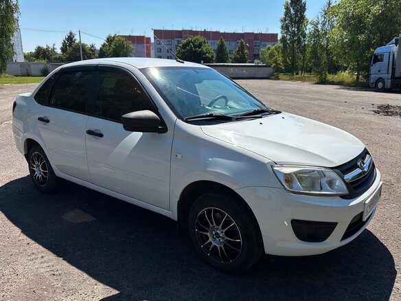 2018 Lada (ВАЗ) Granta I, белый, 500000 рублей - вид 2