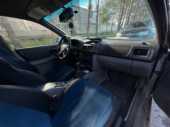 1999 Subaru Impreza I, белый - вид 2
