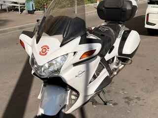 2006 Honda ST 1300, белый, 700000 рублей, вид 2