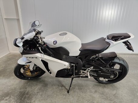 2008 Honda CBR 1000 RR/RA Fireblade, белый, 599000 рублей, вид 5