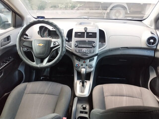 2013 Chevrolet Aveo II, серый, 695000 рублей, вид 4
