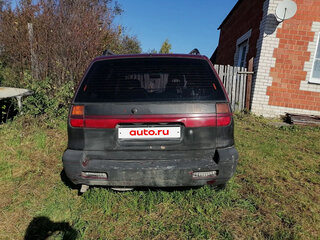 1992 Mitsubishi Space Wagon II, красный, 150000 рублей, вид 3