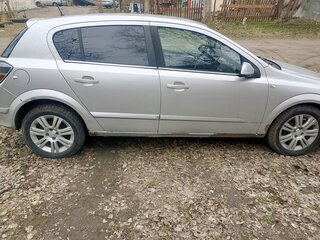 2007 Opel Astra H Рестайлинг, серебристый, 250000 рублей, вид 2