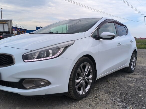 2012 Kia Ceed II, белый