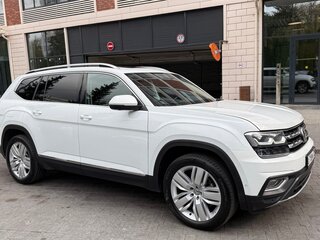 2018 Volkswagen Teramont I, белый, 3480000 рублей, вид 2