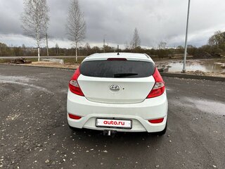 2012 Hyundai Solaris I, белый, 450000 рублей, вид 2