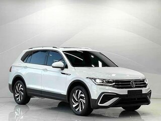 2022 Volkswagen Tiguan II Рестайлинг, белый, 2650000 рублей, вид 3