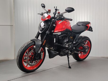 2021 Ducati Monster 937, красный, 819000 рублей, вид 4