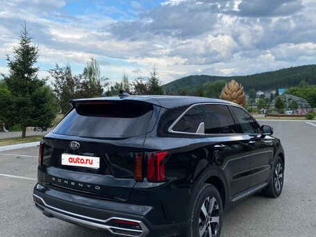 2021 Kia Sorento IV, чёрный, 1650000 рублей, вид 5