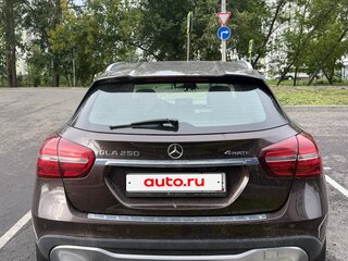 2017 Mercedes-Benz GLA 250 I (X156) Рестайлинг, коричневый, 2150000 рублей, вид 2