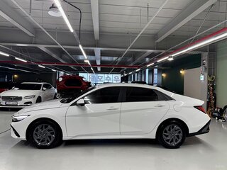 2023 Hyundai Avante VII Рестайлинг, белый, 1500000 рублей, вид 4
