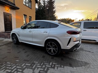 2021 BMW X6 30d III (G06), белый, 8300000 рублей, вид 2