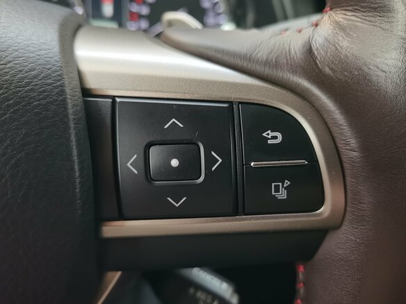 2019 Lexus RX 300 IV Рестайлинг, белый, 5250000 рублей - вид 25