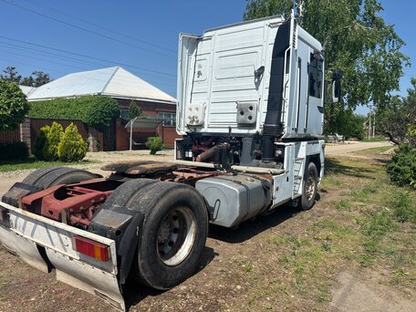 1999 Renault Magnum, белый, 800000 рублей, вид 4