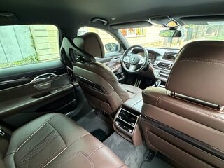 2021 BMW 7 серии 730d xDrive VI (G11/G12) Рестайлинг, чёрный, 7600000 рублей, вид 4