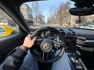 2014 Porsche Cayman II (981), жёлтый, 4800000 рублей, вид 4