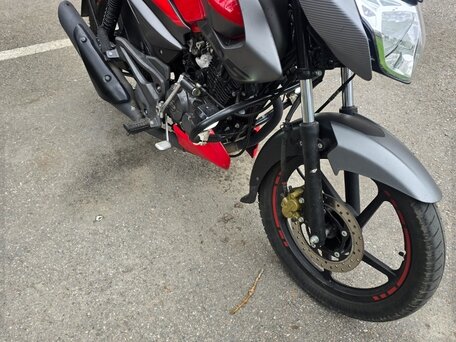 2021 Bajaj Pulsar 125, красный, 150000 рублей, вид 2