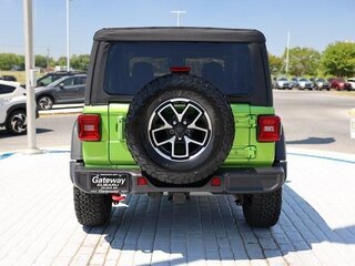 2025 Jeep Wrangler IV (JL) Рестайлинг, зелёный, 6393000 рублей, вид 4
