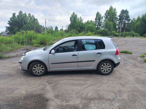 2006 Volkswagen Golf V, серебристый, 400000 рублей - вид 4