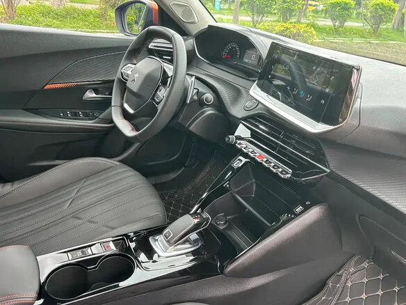 2022 Peugeot 2008 6AT II, оранжевый, 1280000 рублей - вид 12