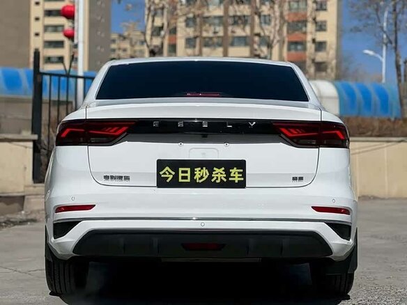 2023 Geely Emgrand II, белый, 1070000 рублей - вид 4