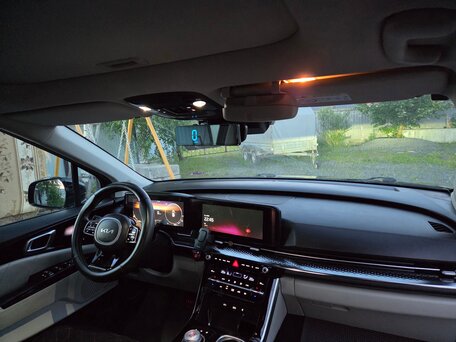 2022 Kia Carnival IV, чёрный, 3700000 рублей, вид 4