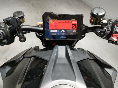 2020 KTM 1290 Super Duke R, чёрный, 1240000 рублей, вид 5