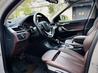 2022 BMW X1 Long 20Li sDrive II (F48) Рестайлинг, белый, 1699777 рублей, вид 5