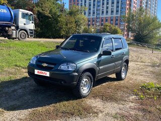 2015 Chevrolet Niva I Рестайлинг, зелёный, 700000 рублей, вид 1