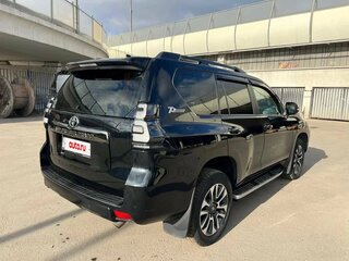 2022 Toyota Land Cruiser Prado 150 Series Рестайлинг 3, чёрный, 6000000 рублей, вид 4