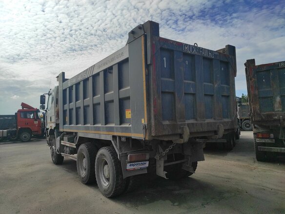 2023 FAW J6 CA3250, белый - вид 3