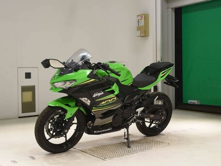 2025 Kawasaki Ninja 400, зелёный, 677000 рублей, вид 4