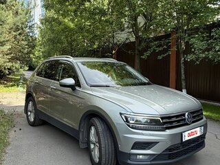 2019 Volkswagen Tiguan II, серебристый, 2570000 рублей, вид 1