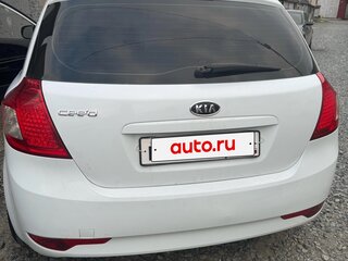 2010 Kia Ceed I Рестайлинг, белый, 580000 рублей, вид 3