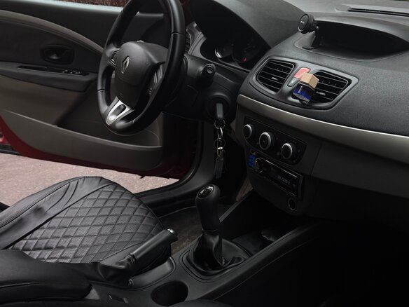 2010 Renault Fluence I, красный, 790000 рублей - вид 13
