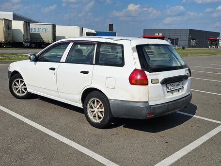 2001 Nissan AD II, белый, 94500 рублей, вид 4