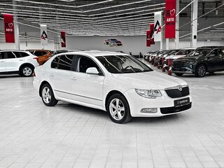 2011 Skoda Superb DSG II, белый, 1542000 рублей, вид 2