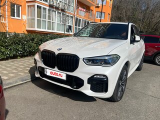 2019 BMW X5 30d IV (G05/G18), белый, 6200000 рублей, вид 1