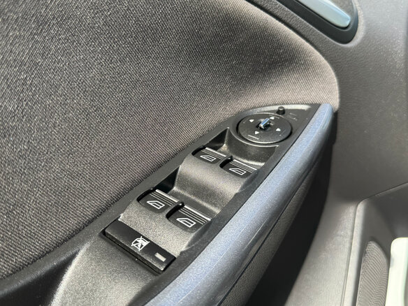 2013 Ford Focus III, белый, 1450000 рублей - вид 14