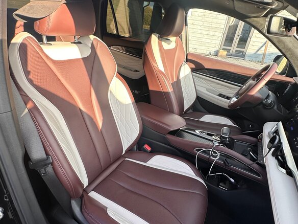 2023 Geely Monjaro I, чёрный, 3000000 рублей - вид 16