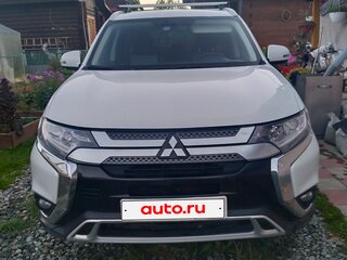 2019 Mitsubishi Outlander III Рестайлинг 3, белый, 1850000 рублей, вид 1