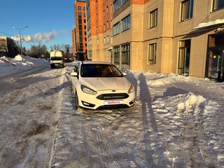 2015 Ford Focus III Рестайлинг, белый, 790000 рублей, вид 3