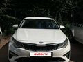 2018 Kia Optima IV Рестайлинг, белый, 800000 рублей