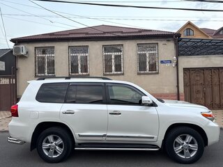 2012 Toyota Land Cruiser 200 Series Рестайлинг 1, белый, 4600000 рублей, вид 4