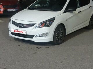 2015 Hyundai Solaris I Рестайлинг, белый, 610000 рублей, вид 1