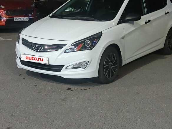 2015 Hyundai Solaris I Рестайлинг, белый, 599000 рублей
