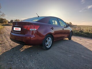 2011 Kia Cerato 6-speed II, красный, 860000 рублей, вид 3